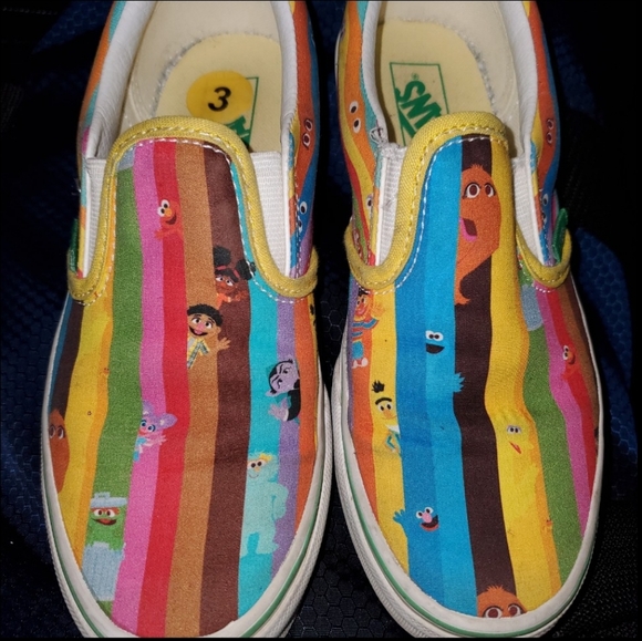 VANS Sesame Street Slip On Sneaks - Picture 1 of 4